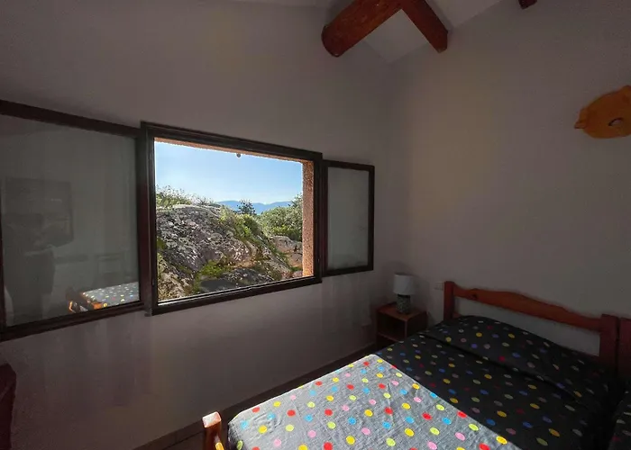 Mini Erbalunga, Santa Giulia